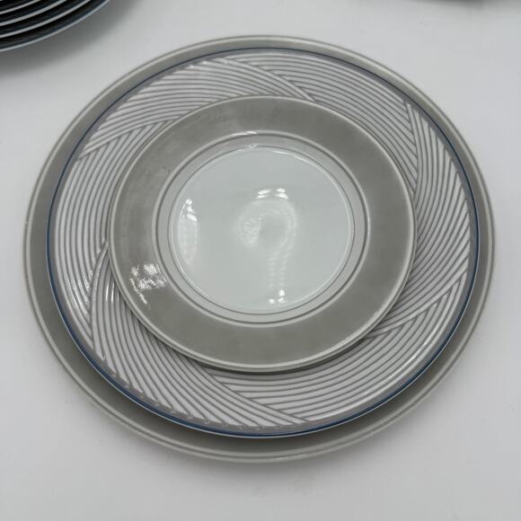 Vintage Salad Plates in Twill Blue by Dansk Set of 4, 9 inch - Picture 7 of 10